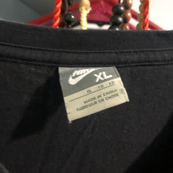 Nike shirt - Picture 2 of 3